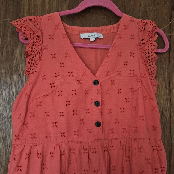 Loft petites size 4 coral color eyelet lace tank sleeve dress - Picture 3 of 5